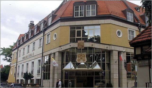 Dom Jana Pawła II we Wrocławiu (wejście) PL, św. Idziego 2 50-328 - Zdjęcia