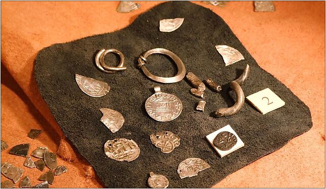 Elbląg, muzeum, fragmenty mincí, Wapienna, Elbląg 82-300 - Zdjęcia