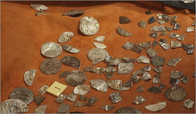 Elbląg, muzeum, stříbrné arabské mince, Wapienna, Elbląg 82-300 - Zdjęcia