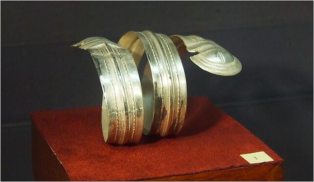 Elbląg, muzeum, stříbrný náramek z počátku 3 století IV 82-300 - Zdjęcia