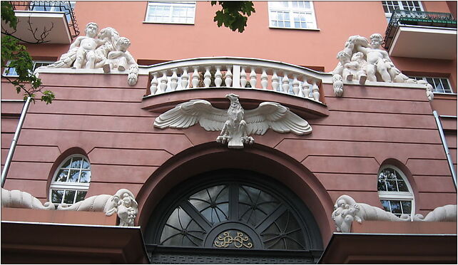 Filtrowa 68 rzeźby na fasadzie, Chałubińskiego Tytusa 4 00-694 - Zdjęcia