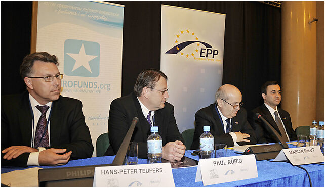 Flickr - europeanpeoplesparty - EPP Congress Warsaw (1144) 00-110 - Zdjęcia