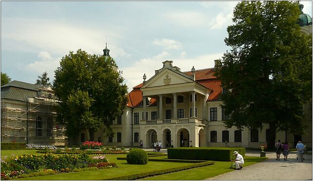 Fronton pałacu w Kozłówce, Stara Wieś, Stara Wieś 21-025 - Zdjęcia