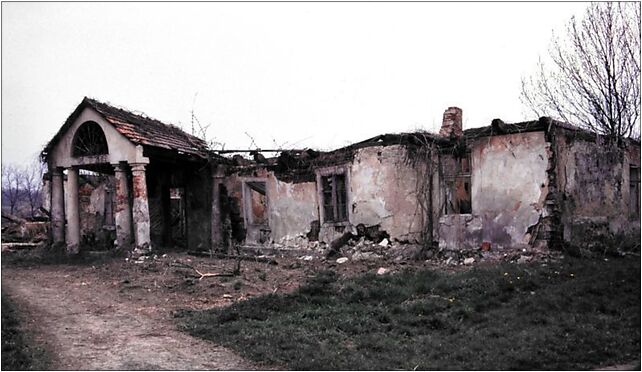 Garlica Murowana-dwor ruiny (1997), Garlicka, Garlica Murowana 32-087 - Zdjęcia