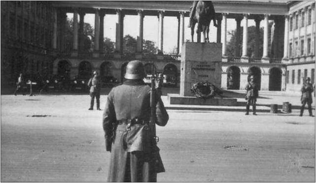 German Partol in Warsaw (1940s), Krakowskie Przedmieście 50 00-325 - Zdjęcia
