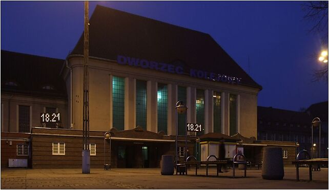 Gleiwitz Hauptbahnhof bei Nacht, Bohaterów Getta Warszawskiego 44-102 - Zdjęcia