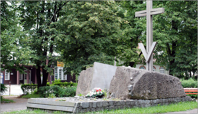 Hajnowka pomnik ofiarom wojen side view, Piłsudskiego Józefa 17-200 - Zdjęcia