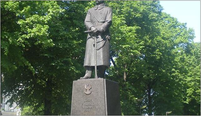 Józef Piłsudski, Zubrzyckiego Franciszka 18, Gliwice 44-122 - Zdjęcia