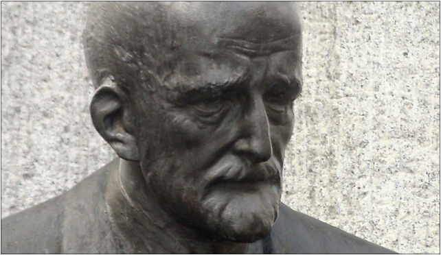 Janusz Korczak monument Warsaw 04, Świętokrzyska, Warszawa 00-112 - Zdjęcia