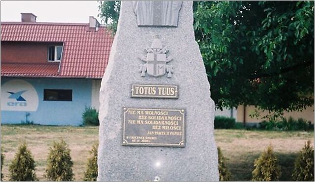 Jelcz-Laskowice-pomnik JPII, Tańskiego Tadeusza 11 55-220 - Zdjęcia