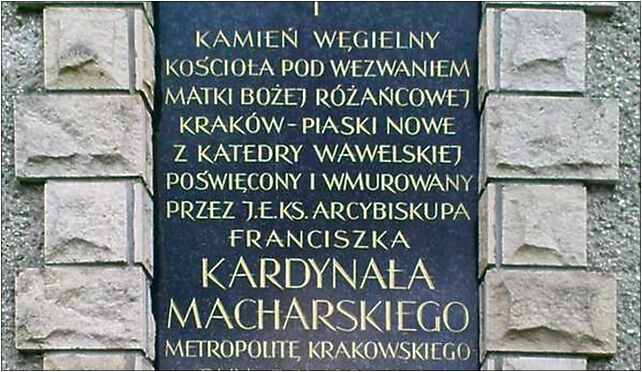 Kamień węgielny kościoła pod wezwaniem Matki Bożej Różańcowej, Kraków-Piaski Nowe 30-686 - Zdjęcia