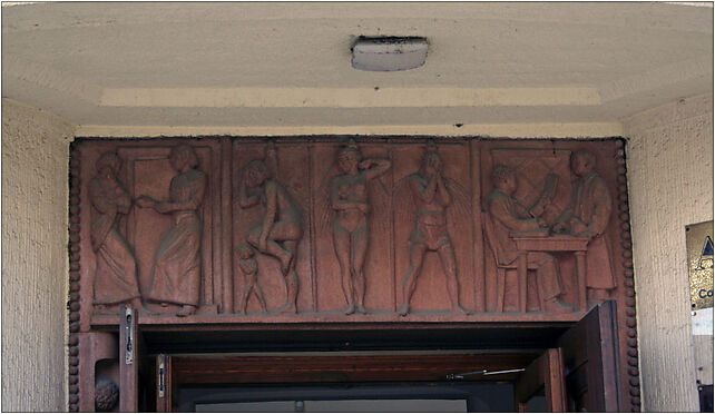 Laznia relief, Curie-Skłodowskiej Marii 3, Wrocław 50-369 - Zdjęcia