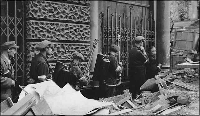 Lokajski - Wymarsz na akcję (1944), Moniuszki Stanisława 11 00-009 - Zdjęcia