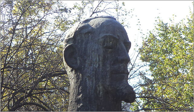 Maksymilian Rutkowski Statue, Wyzwolenia 23, Bielsko-Biała 43-300 - Zdjęcia