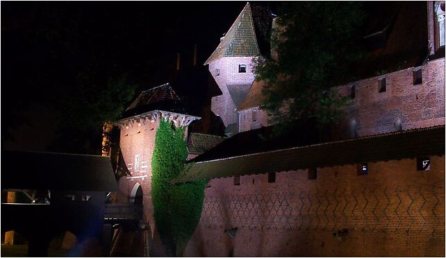 Malbork - Brama zamkowa nocą, Starościńska, Malbork 82-200 - Zdjęcia