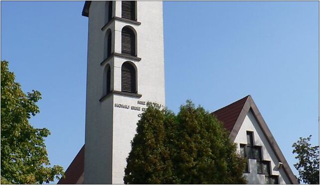 Michalowice, kosciol Wniebowziecia NMP z zewnatrz, Szkolna 16 05-816 - Zdjęcia