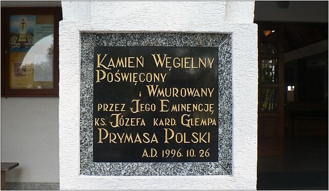 Michalowice, kosciol Wniebowziecia NMP, kamien wegielny, Szkolna 05-816 - Zdjęcia