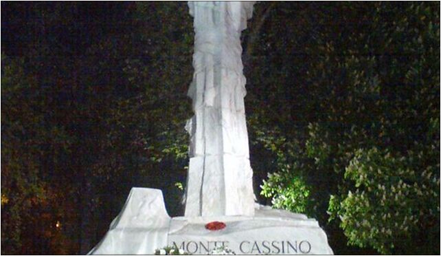 Monte Cassino Monument - night, Bohaterów Getta, Warszawa 00-242 - Zdjęcia