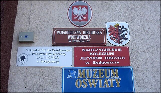 Muzeum Oświaty Bydgoszcz tablica, Curie-Skłodowskiej Marii 4 85-094 - Zdjęcia