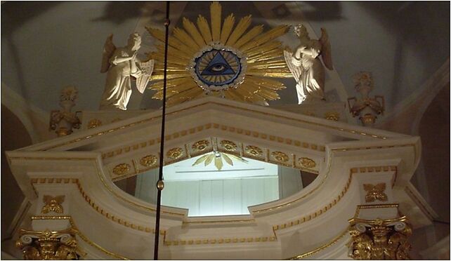 Oko opatrzności bozej w kosciele ewangelicko-augsburskim w Bielsku-Bialej pw Lutra 43-300 - Zdjęcia