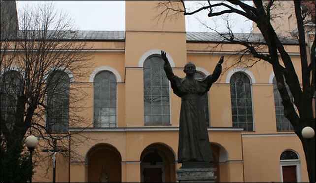 Olawa - Kosciol Piotra i Pawla, Sikorskiego Władysława, gen. 55-200 - Zdjęcia