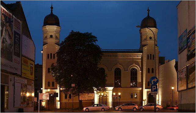 Ostrow Wlkp-fasada boznicy noca, Rynek 23, Ostrów Wielkopolski 63-400 - Zdjęcia