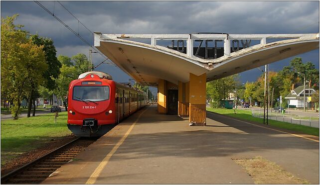 PKP Jozefow 2 cropped, Sikorskiego Władysława, gen., Józefów 05-420 - Zdjęcia