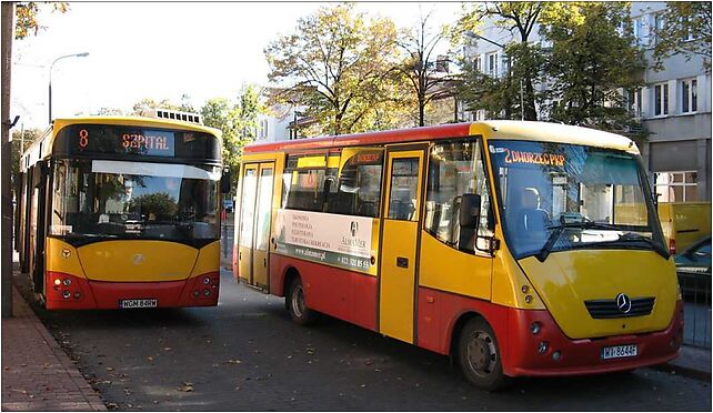 PKS Grodzisk Mazowiecki autobusy linii 8 i 2, Spółdzielcza 9 05-825 - Zdjęcia