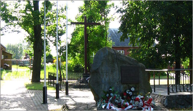 Podlaskie - Michalowo - Michalowo - 11 Listopada sq. - monument 16-050 - Zdjęcia