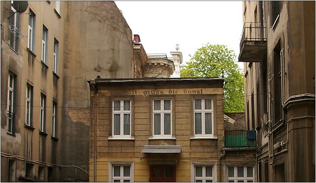 Podwórze, ulica Traugutta, Łódź 2010 05 02, Łódź 90-106 - Zdjęcia