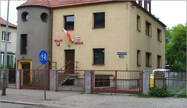 Politechnika Śląska Wydział Organizacji i Zarządzania budynek F (Nemo5576) 41-800 - Zdjęcia