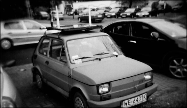 Polski Fiat 126p on a parking lot, Świętokrzyska 35, Warszawa 00-049 - Zdjęcia