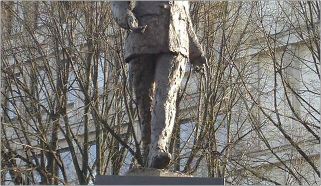 Pomnik Charles'a de Gaulle'a w Warszawie, Nowy Świat od 00-024 do 00-697 - Zdjęcia