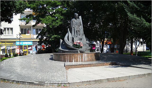 Pomnik E. Kwiatkowskiego, Okrężna 10, Stalowa Wola 37-450 - Zdjęcia