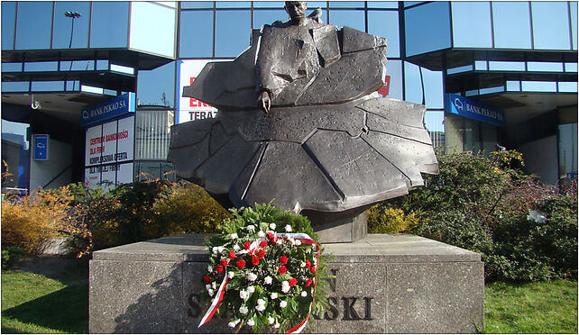 Pomnik Stefana Starzyńskiego plac Bankowy 04, Bankowy, pl. 2 00-095 - Zdjęcia