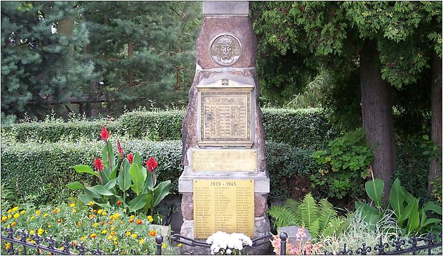 Pomnik poległych w II. wojnie światowej w Rachowicach, Wiejska 44-156 - Zdjęcia