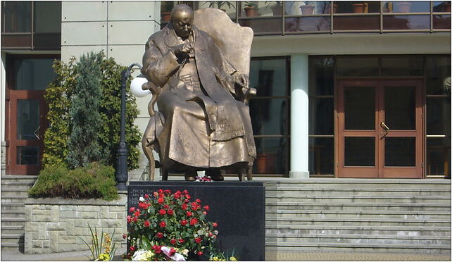 Pope John Paul II Monument in Bielsko-Biała, Żeromskiego Stefana 7 43-300 - Zdjęcia