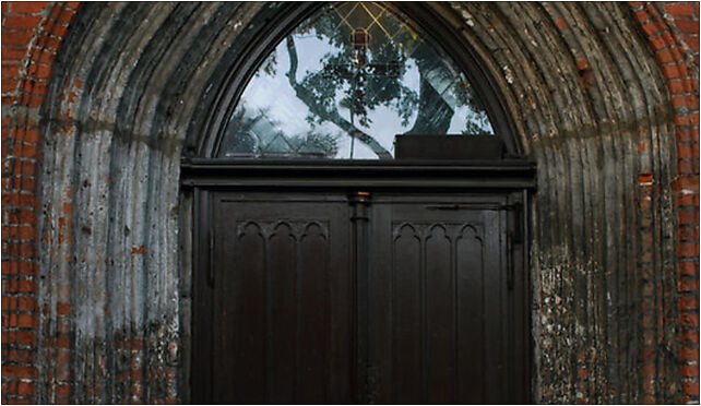 Pruszcz Kosciol sw Krzyza portal, Wojska Polskiego 34 83-000 - Zdjęcia
