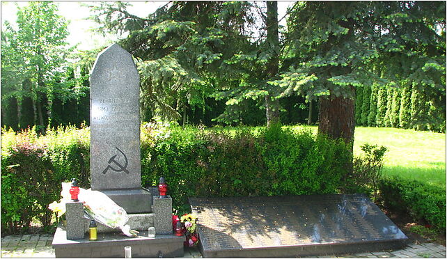 Red Army Soldiers Memorial in Bobrek (district of Cieszyn), Cieszyn 43-400 - Zdjęcia