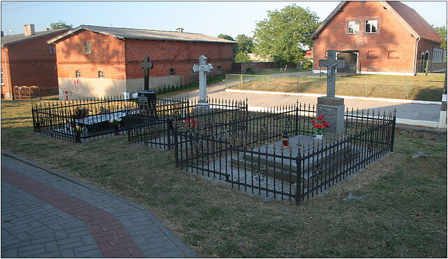 Starzyno - Grave yard 01, Polna 14, Starzyno 84-107 - Zdjęcia