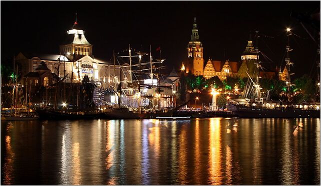 Szczecin by night (as seen from Łasztownia), Wały Chrobrego 3 70-500 - Zdjęcia