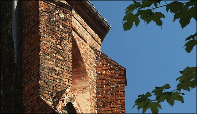 Tczew, Kardynala Stefana Wyszyńskiego, kostel Povýšení svatého kříže, detail zdí 83-110 - Zdjęcia