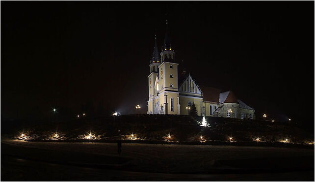 Trzciana kościół nocą, Trzciana - Zdjęcia