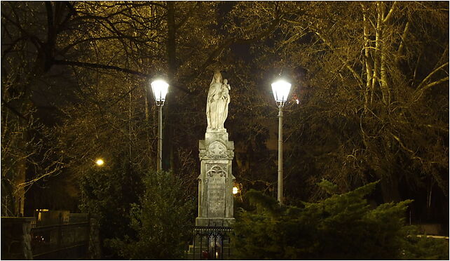 Varšava, Śródmieście, socha v ulici Przyrynek, Przyrynek 3/5 00-219 - Zdjęcia