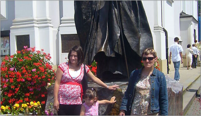 Wadowice, pomnik Jana Pawła II, Jana Pawła II, pl. 3, Wadowice 34-100 - Zdjęcia