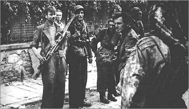 Warsaw Uprising Batalion Zośka - Warecka 2 (1944), Nowy Świat 58A 00-363 - Zdjęcia