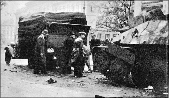 Warsaw Uprising - Chwat Towing, Tamka 22/24, Warszawa 00-349 - Zdjęcia