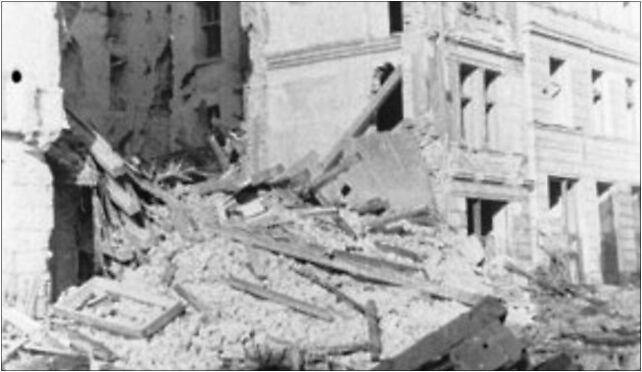 Warsaw Uprising by Chrzanowski - Przemarsz przez Piekło - 14624 00-257 - Zdjęcia