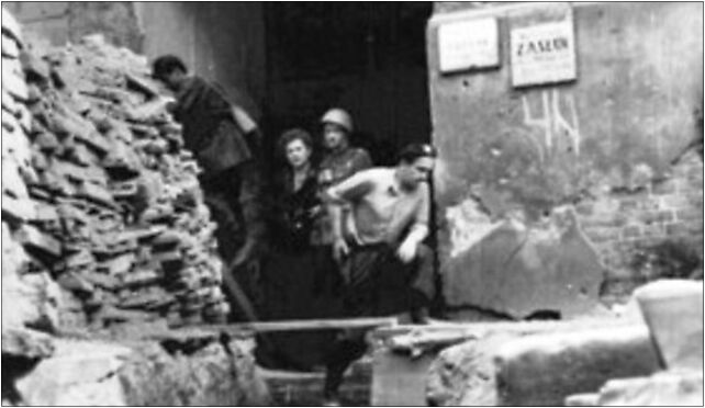 Warsaw Uprising by Lokajski - Barricade on Zielona St - 3889 00-108 - Zdjęcia