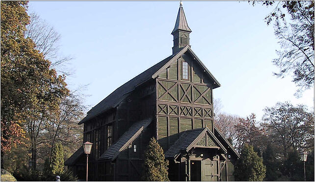 Wooden church of St Vincent de Paul on Bródno Cemetery, Warsaw, Poland 03-604 - Zdjęcia